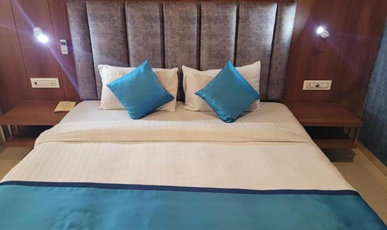 Fabhotel Prime Sapphire Regency Vadodara Extérieur photo
