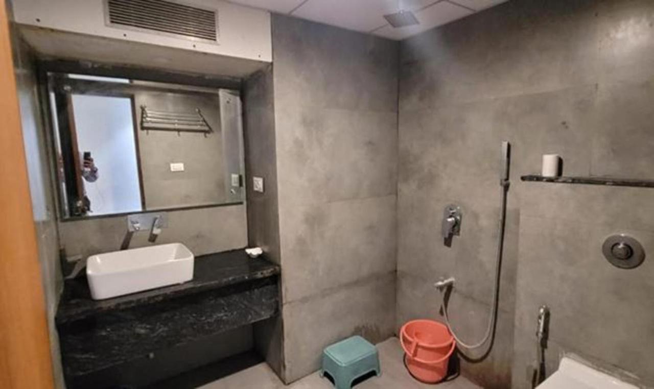Fabhotel Prime Sapphire Regency Vadodara Extérieur photo