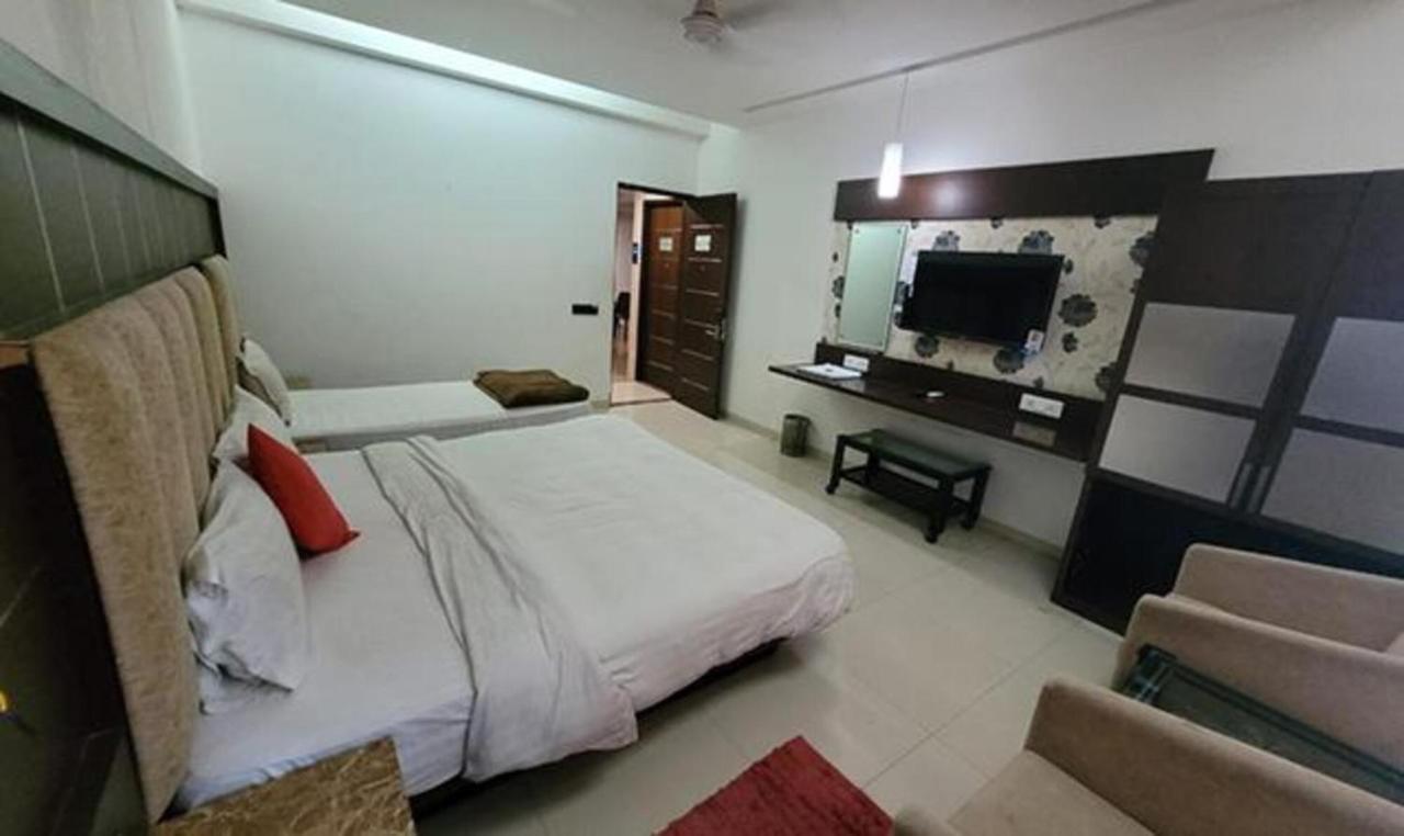 Fabhotel Prime Sapphire Regency Vadodara Extérieur photo