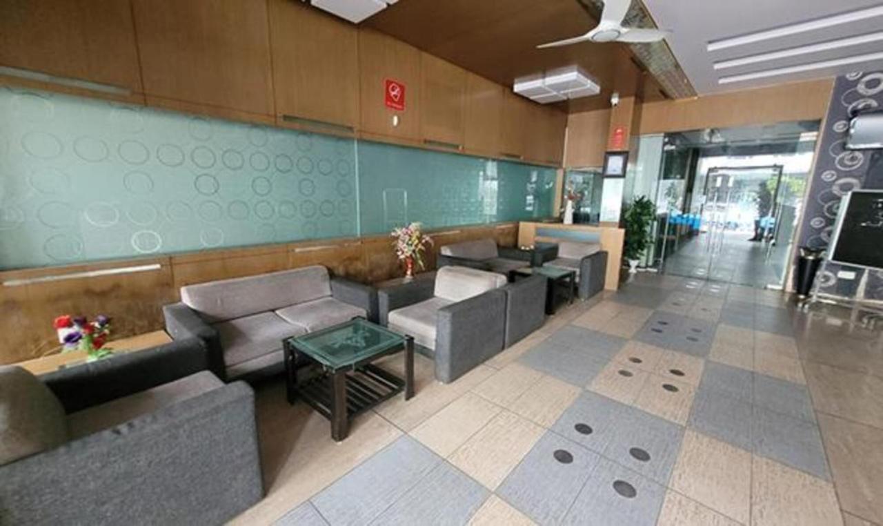Fabhotel Prime Sapphire Regency Vadodara Extérieur photo